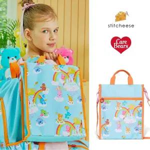 [키즈스퀘어](대구신세계)[케어베어X스티치즈] 클라우드 보조백 블루 ST1072 - 27x34x8(cm)