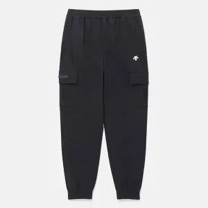 데상트 기모 우븐 카고 팬츠 SP323UPT91BLK0 바지