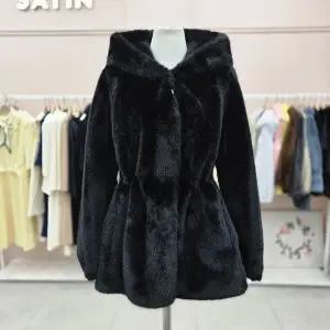 [샤틴]후드넥 페이크 퍼 스트링핏 코트S254C004A11