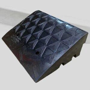 야외 차량 진입용 경사판 휠체어 계단 이동 발판 주차장 보조 고무 경사로 60X45X20cm