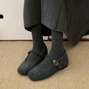 /옷자락 여자 겨울단화 데이트룩 플랫슈즈