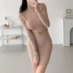 [다잇템] 여성 모크넥 롱슬리브 스트랩 슬림핏 베이직 쁘띠 원피스_23470784_588872