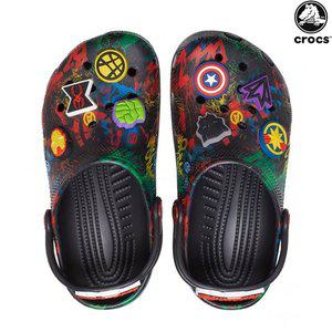 [크록스]키즈 클래식 마블 어벤져스 클로그 초등학생 남아 아동 샌들 207721-001 지비츠 포함