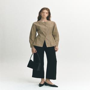 [에브레] 60% 줄리보트넥블리우스 베이지 / 최초가 82,000