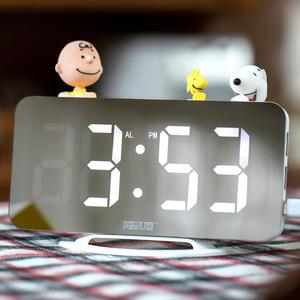 스누피 LED 디지털 알람 탁상 시계 일본 캐릭터