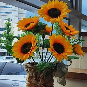 해바라기 조화 성묘 촬영소품 인테리어