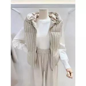 [LAP]꽈배기니트배색 후드패딩조끼 (AR7XD462)[35593459]