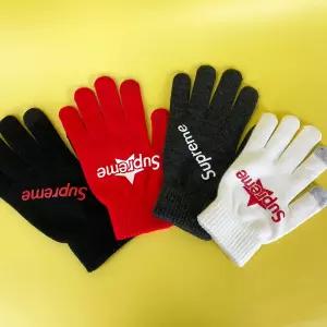 슈프림 스마트 니트장갑 터치장갑 패션장갑 동계장갑