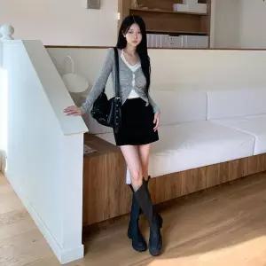 [하프클럽/]여성 러블리 슬림핏 홀터넥 배색 레이어드 긴팔티