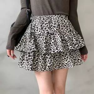 [하프클럽/]여성 호피 티어드 쁘띠 프릴 무드 키치 스커트