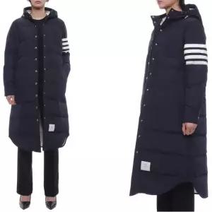 25FW 여성 사선 스트라이프 다운 롱패딩 (FOD025X 05222 415 25F)