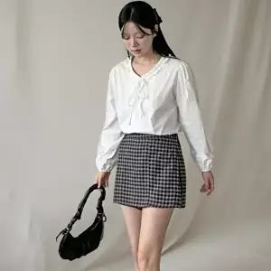 [신상오픈런]|KHH41EE|여성 프릴 리본 타이 소매 볼륨 넥 블라우스