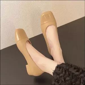 단정한 캐주얼 네모앞코 로퍼 에나멜 정장 플랫슈즈 배색