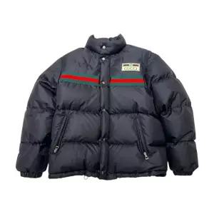 [중고명품] 로고패치 테크니컬 방수 다운 블랙 666560 남성 패딩