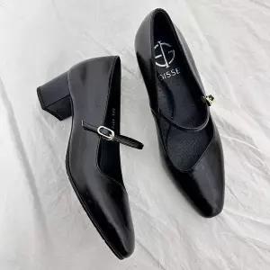 [하프클럽/]지쎄수제화 천연소가죽 세라 웨이브 메리제인 펌프스