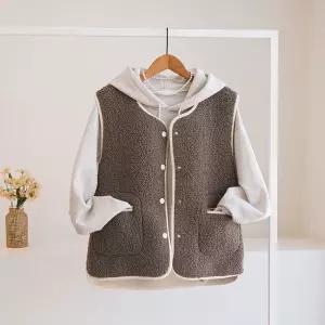 [잇수다] 밀리프 라인배색 양털 뽀글이 조끼