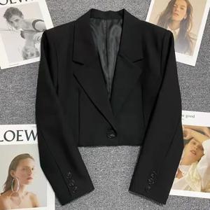 Xpqbb Black Cropped Blazers 여성 트렌드 2024 새로운 모든 경기 노치 칼라 자르기 자켓 여성 한국어 세련된 싱글 버튼 정장 코트