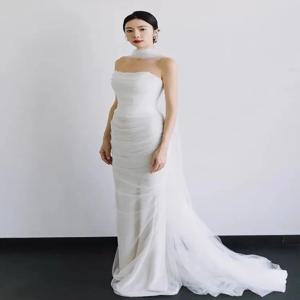우아한 화이트 새틴 웨딩드레스 공주 스타일 브라이덜 가운 트레인 피쉬테일 이브닝 드레스 신부용 심플 디자인