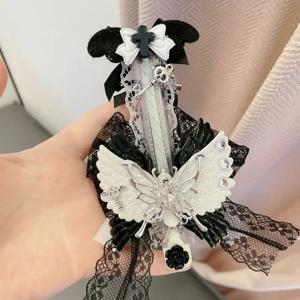 1 조각 달콤한 멋진 검은 종이 커터 크리 에이 티브 디자인 날개 나비 상자 커터 휴대용 미니 유틸리티 나이프 학생 용품