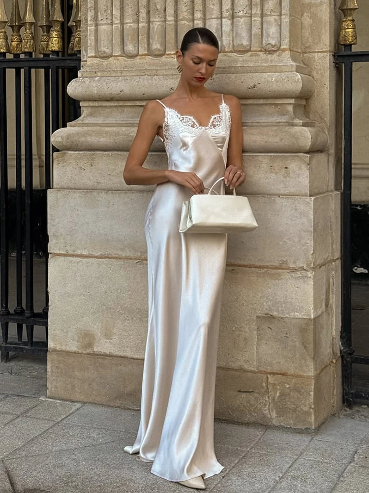 섹시한 여성용 V넥 새틴 슬링 맥시 드레스 시크한 화이트 레이스 패치워크 민소매 백리스 슬림 롱 가운 시크한 이브닝 파티 드레스