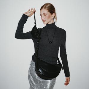 [최초가188,000원]크루아상 스마일백(블랙)