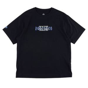 [데상트] 컴포트핏 여성 그래픽 포인트 반팔티 SP322UTS79 BLK