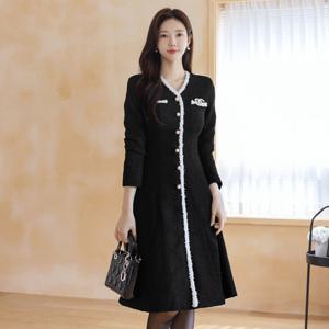 [시크라인] 윈슬렛 진주버튼 배색 트리밍 트위드 원피스