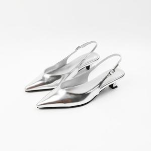 [신난다슈]여성 슬링백 힐 4cm 스틸레토 슬링백 구두 샌들 펌프스 브이컷 FL251497 실버
