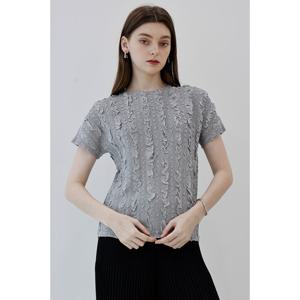 [요이츠]텍스처 웨이브 플리츠 블라우스_YJ05WNPBL04_GY1