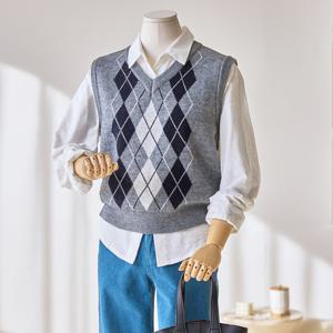 [커스텀에이블] 아가일 V넥 니트조끼_T2512KV018D