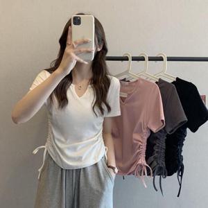 셔링 포인트 브이넥 반팔 티셔츠 SLT-N09