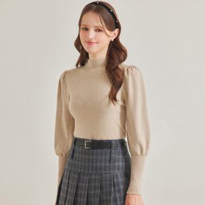 FOCUS  모크넥 퍼프소매 니트 PBBF5W1KT2181