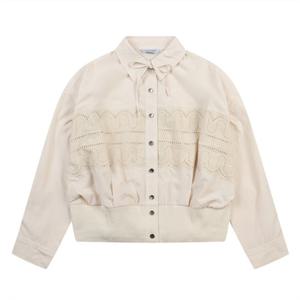 [코데즈컴바인] 레이스패치 니트시보리 블라우스 (CJA-SH507W2)