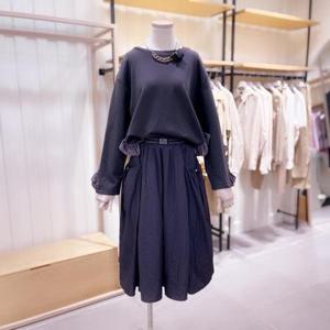 [시에로]SG2TSF827_셔링 디테일 포인트 티셔츠