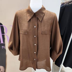 [리안뉴욕]단추포인트7부블라우스(RTHWBL040)_BP