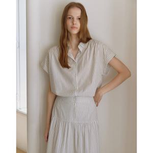 아떼 바네사브루노 25SS 스테디셀러 아이보리 스트라이프 면 반팔블라우스 WVBL5B245IV