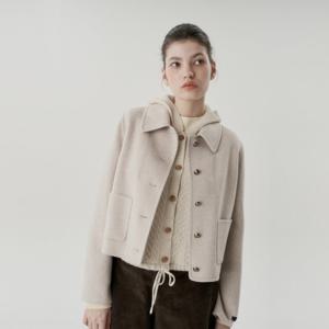 [코인코즈]코인코즈 아웃포켓 핸드메이드 하프 코트_DW4WH415