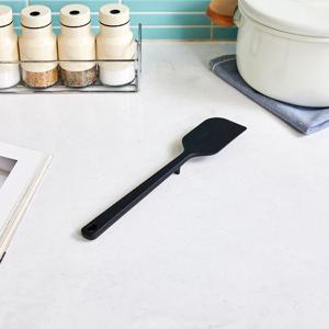 [모던하우스] 바닥에 닿지 않는 실리콘 스파츌라 28CM 블랙