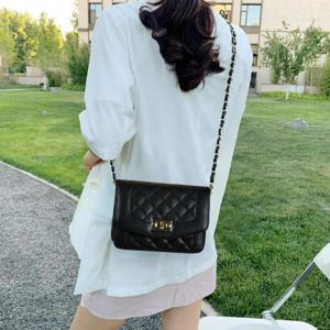 블랙 퀼팅백 20대 30대 여성 퀼팅 크로스백 취업선물