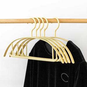 [5% 쿠폰!] 국내제작 젤리 라운드 옷걸이 50P 니트 상의 어깨뿔방지 옷걸이