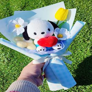 산리오 포차코 인형꽃다발 강아지 간식 킨더조이 사탕 졸업 학예회 유치원 입학 재롱잔치