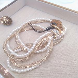 TEMU 1개 긴 폰 랜야드, 반짝이는 라인스톤 & 진주 장식 - 이중층 PVC, 골든톤 클라스프, 열쇠, 헤드폰 또는 폰 액세서리에 이상적, 독특한 긴 디자인, 짧은 옵션 없음, 귀여운 폰 케이스