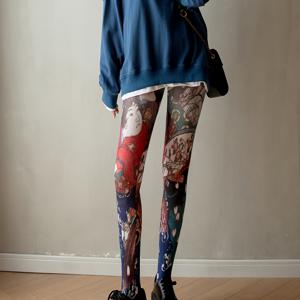 TEMU 일본 팝 아트 프린트 포트레이트 타이츠 - 레트로 만화 캐릭터 디자인, 생생한 컬러, 손세탁 전용, 대담한 스타일을 위한 독특한 패션, 하라주쿠 영감, 얇은 소재, 스트릿웨어 액세서리, 가벼운 재질, 트렌디한 청소년용 스타일리시 팬티스타킹