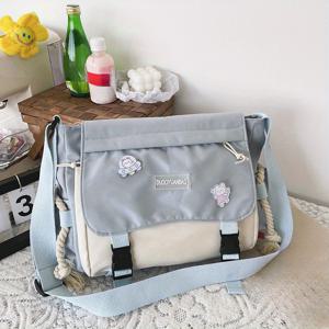 TEMU 빈티지 스타일 한국식 울장 나일론 크로스바디 백 - 대용량 투톤 파스텔 핑크 & 베이지 블랙 액센트, 귀여운 만화 패치, 조절 가능한 스트랩 & 태슬 디테일, 여성용 아카데믹 캐주얼 가방, 멀티펑셔널 퍼스, 재미있는 패치홀더 디자인