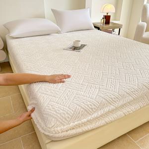 TEMU 매트리스 맞춤 시트 1개, 밀크 벨벳 침대 시트, 단색 밀크 벨벳 매트리스 커버, 매우 부드럽고 편안하며 두껍고 따뜻함, 폴리에스터 섬유, 단색 밀크 벨벳 세트, 간편한 관리, 기계 세탁 가능, 베개 커버 미포함, 베개 미포함