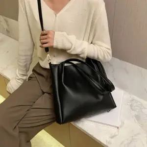 여자 대학생 데일리 숄더백 인기 신상 크로스백 가방 (WFJ5C3Y)