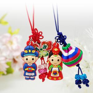 한국전통인형 매듭고리 10개세트 민속공예품 공예소품 외국인선물 용품 외국 친구 기념품 해외 유학 답례품