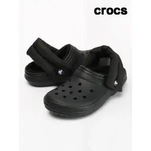 [하프클럽/크록스]크록스 클래식 퍼프 스트랩 라인드 클로그 성인 털슬리퍼 블랙 211979-001