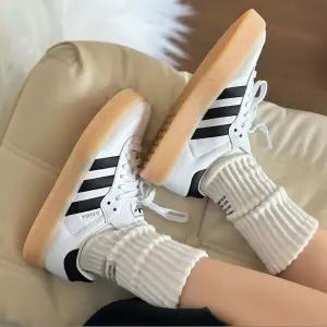 아디다스 오리지널 삼배 삼바 W 여성 스니커즈 운동화 화이트 블랙 IG5744