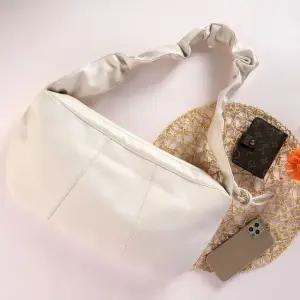 크로스숄더백 (WFJ67KH)